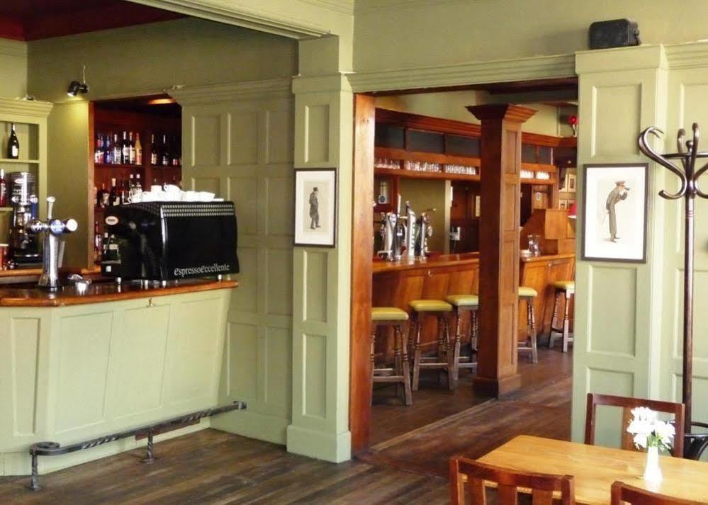 The George Inn Lower Brailes Buitenkant foto